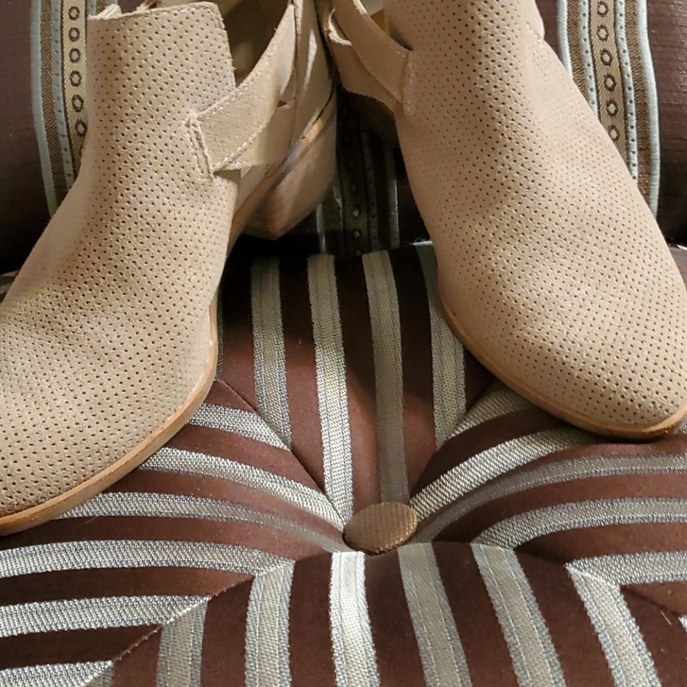 Dolce Vita Booties
